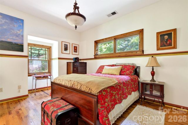 491 S Valley View Drive, Mars Hill, NC 28754