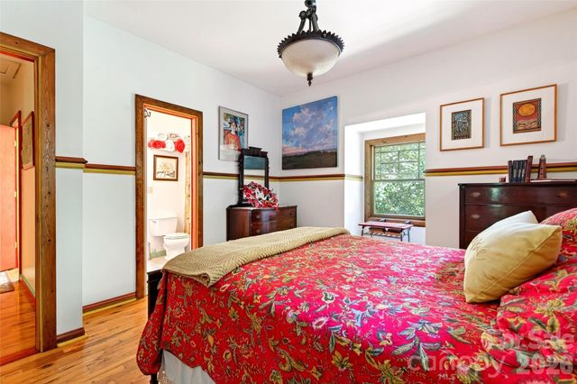 491 S Valley View Drive, Mars Hill, NC 28754