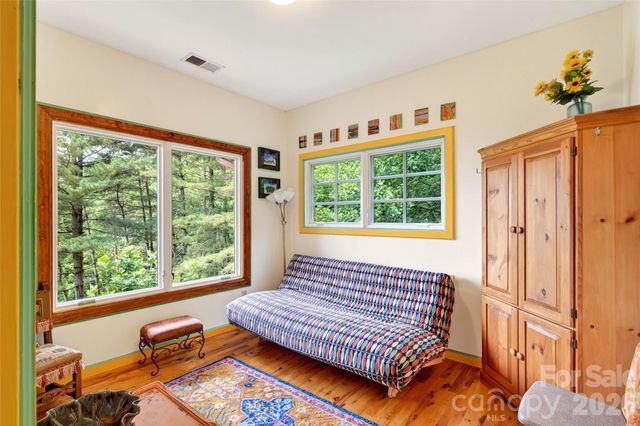 491 S Valley View Drive, Mars Hill, NC 28754