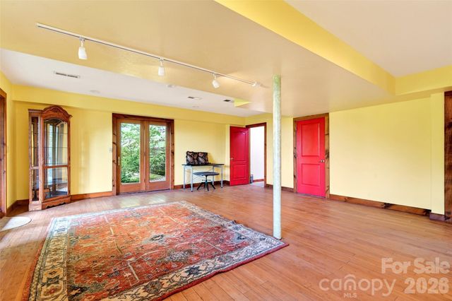 491 S Valley View Drive, Mars Hill, NC 28754