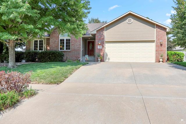 2708 St. Christopher Circle, Manhattan, KS 66502