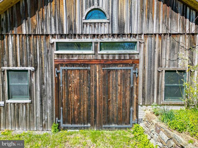 45 SHOOTZ HOLLOW RD, Huntly, VA 22640