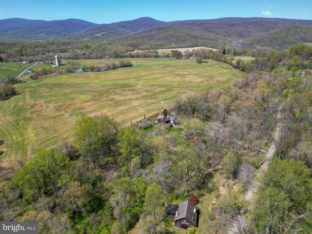 45 SHOOTZ HOLLOW RD, Huntly, VA 22640