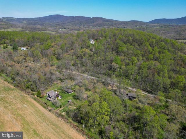 45 SHOOTZ HOLLOW RD, Huntly, VA 22640