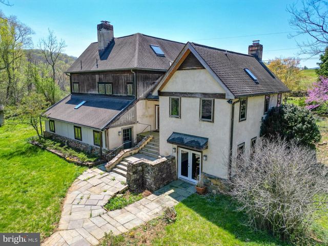 45 SHOOTZ HOLLOW RD, Huntly, VA 22640
