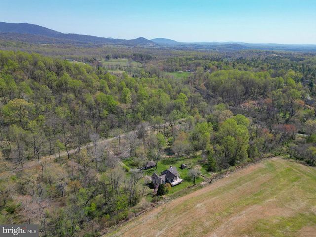 45 SHOOTZ HOLLOW RD, Huntly, VA 22640