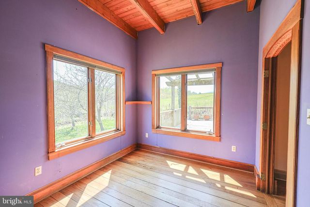 45 SHOOTZ HOLLOW RD, Huntly, VA 22640