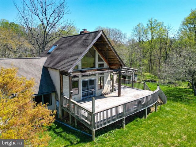 45 SHOOTZ HOLLOW RD, Huntly, VA 22640
