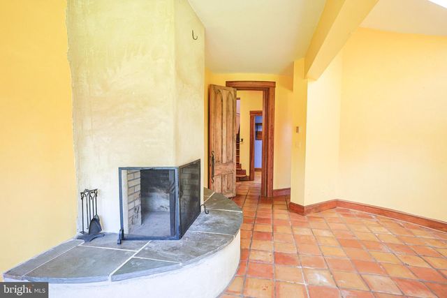 45 SHOOTZ HOLLOW RD, Huntly, VA 22640