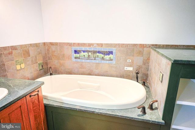 45 SHOOTZ HOLLOW RD, Huntly, VA 22640