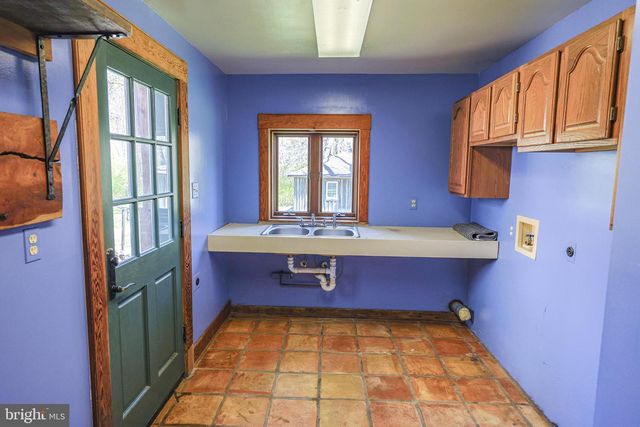 45 SHOOTZ HOLLOW RD, Huntly, VA 22640