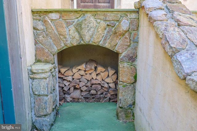 45 SHOOTZ HOLLOW RD, Huntly, VA 22640