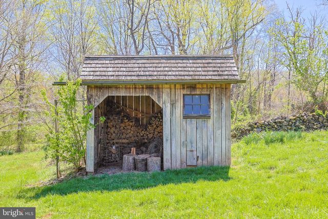 45 SHOOTZ HOLLOW RD, Huntly, VA 22640