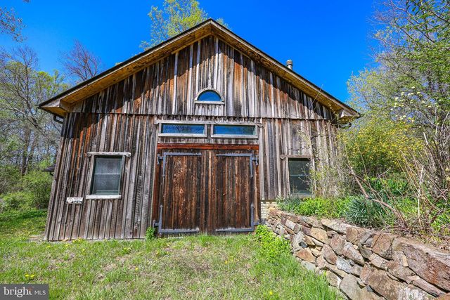 45 SHOOTZ HOLLOW RD, Huntly, VA 22640