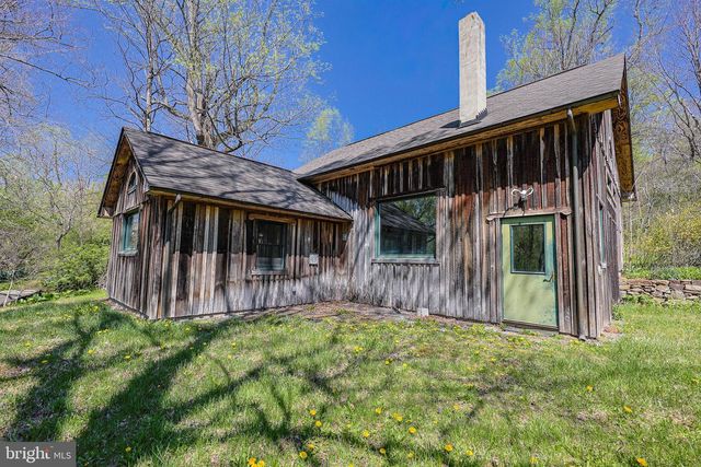 45 SHOOTZ HOLLOW RD, Huntly, VA 22640