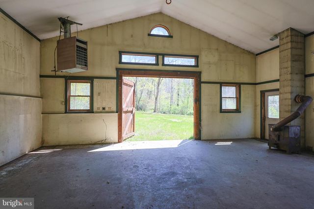 45 SHOOTZ HOLLOW RD, Huntly, VA 22640
