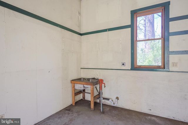 45 SHOOTZ HOLLOW RD, Huntly, VA 22640