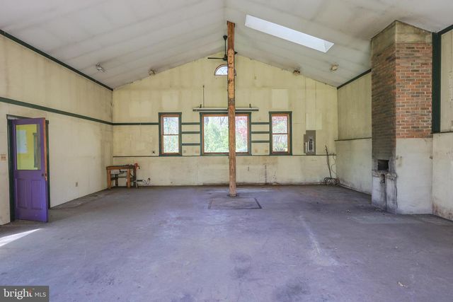 45 SHOOTZ HOLLOW RD, Huntly, VA 22640