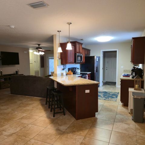 400 Yancey Street, Fort Walton Beach, FL 32547