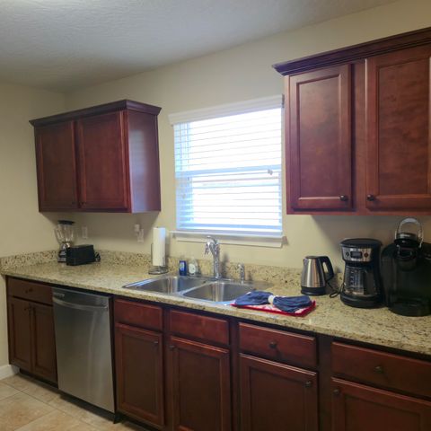 400 Yancey Street, Fort Walton Beach, FL 32547