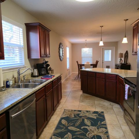 400 Yancey Street, Fort Walton Beach, FL 32547