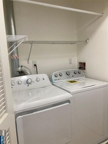 526 Bushes Lane, Elmwood Park, NJ 07407