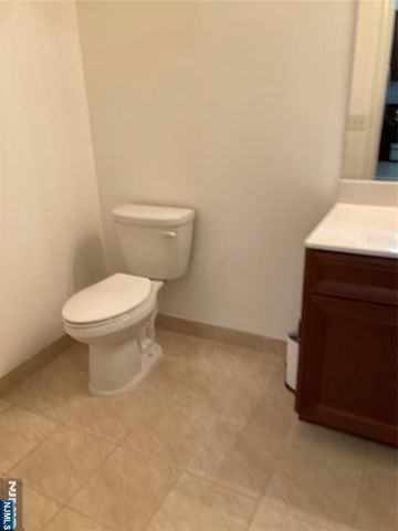 526 Bushes Lane, Elmwood Park, NJ 07407