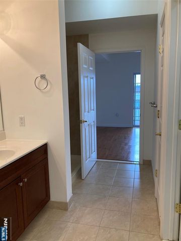 526 Bushes Lane, Elmwood Park, NJ 07407