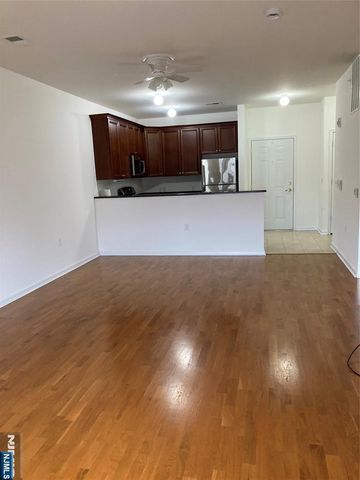 526 Bushes Lane, Elmwood Park, NJ 07407