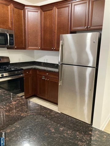 526 Bushes Lane, Elmwood Park, NJ 07407