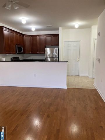 526 Bushes Lane, Elmwood Park, NJ 07407