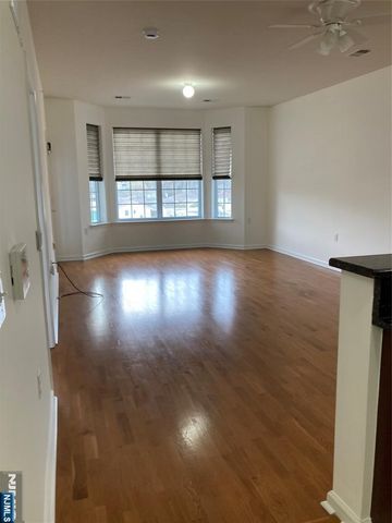 526 Bushes Lane, Elmwood Park, NJ 07407