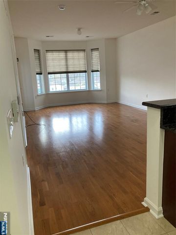 526 Bushes Lane, Elmwood Park, NJ 07407