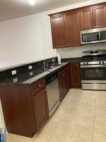 526 Bushes Lane, Elmwood Park, NJ 07407