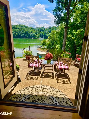 1910 Laramie Trail, Dandridge, TN 37725