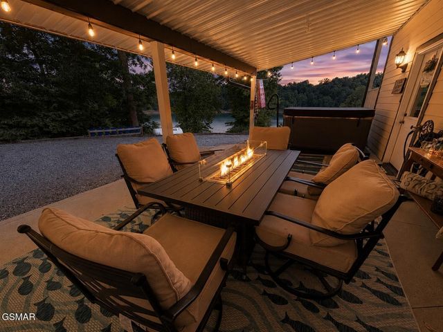 1910 Laramie Trail, Dandridge, TN 37725