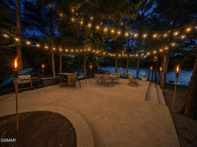 1910 Laramie Trail, Dandridge, TN 37725