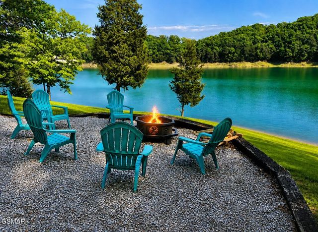 1910 Laramie Trail, Dandridge, TN 37725