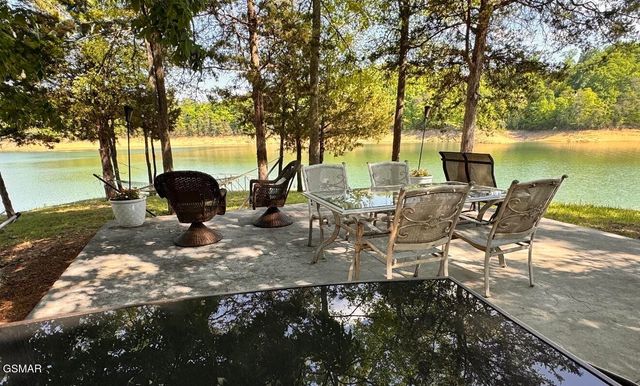 1910 Laramie Trail, Dandridge, TN 37725