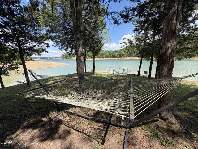 1910 Laramie Trail, Dandridge, TN 37725