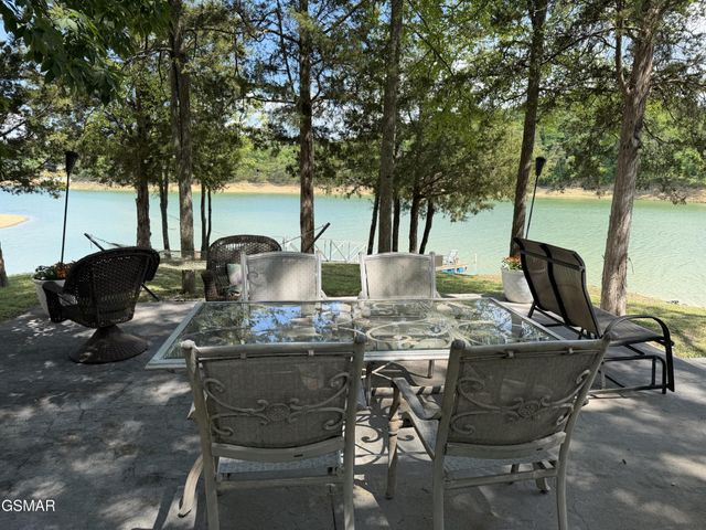 1910 Laramie Trail, Dandridge, TN 37725