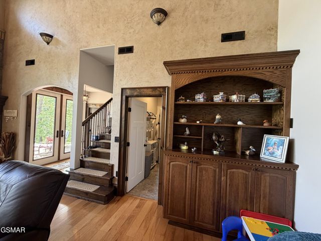 1910 Laramie Trail, Dandridge, TN 37725
