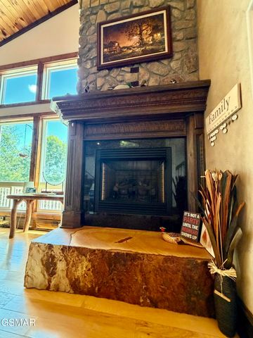 1910 Laramie Trail, Dandridge, TN 37725