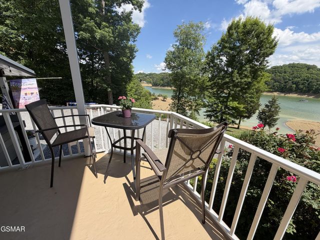 1910 Laramie Trail, Dandridge, TN 37725