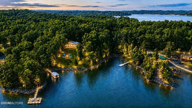 1910 Laramie Trail, Dandridge, TN 37725