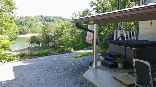 1910 Laramie Trail, Dandridge, TN 37725