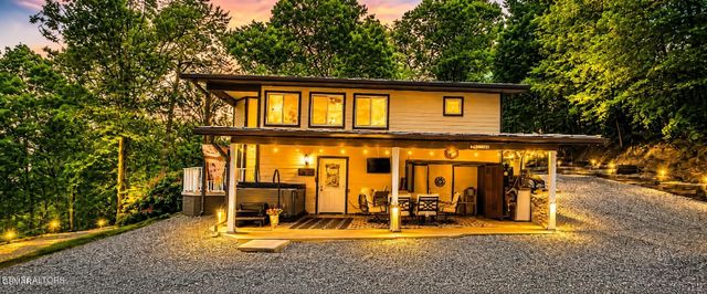 1910 Laramie Trail, Dandridge, TN 37725