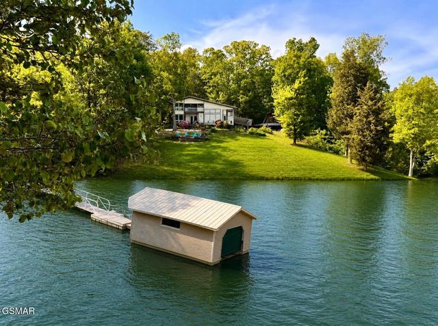 1910 Laramie Trail, Dandridge, TN 37725