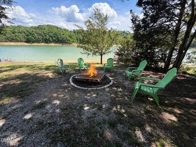 1910 Laramie Trail, Dandridge, TN 37725