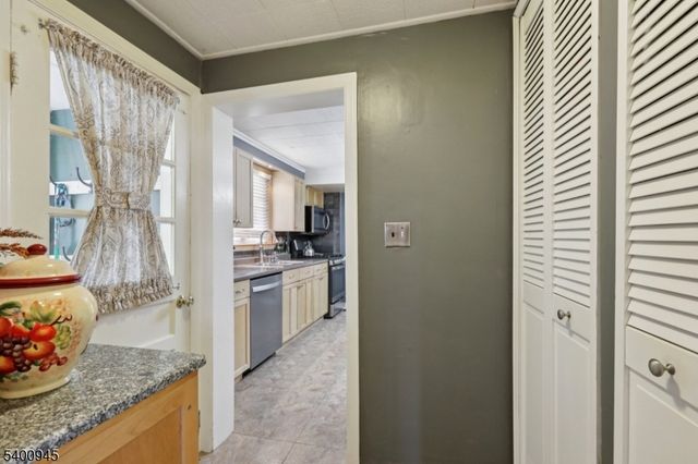 109 N 2Nd Ave, Highland Park Boro, NJ 08904